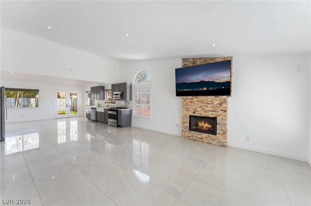 9028 Cypress Point, Las Vegas, NV 89117