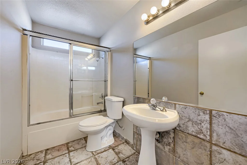 9304 Chilly Pond, Las Vegas, NV 89129