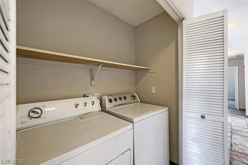 9304 Chilly Pond, Las Vegas, NV 89129