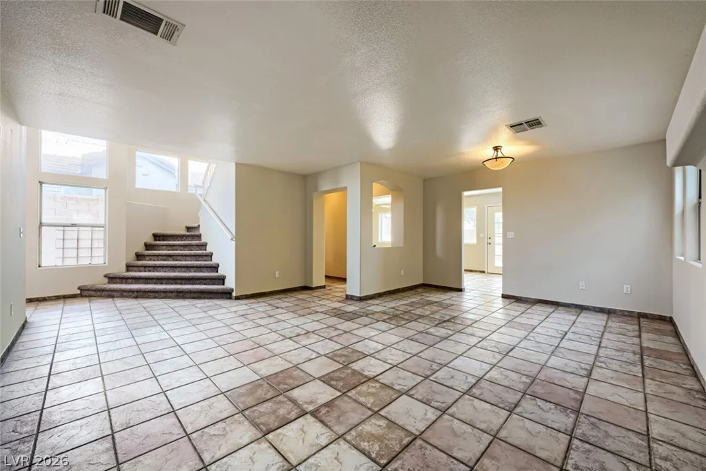 9304 Chilly Pond, Las Vegas, NV 89129