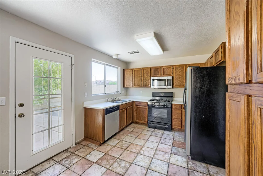 9304 Chilly Pond, Las Vegas, NV 89129
