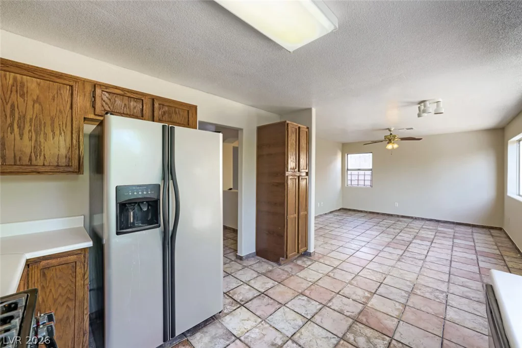 9304 Chilly Pond, Las Vegas, NV 89129