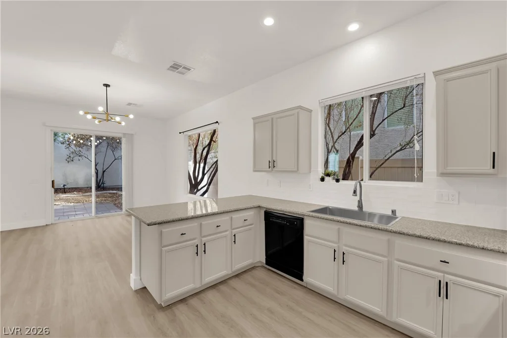 1529 Tillman Falls, Las Vegas, NV 89183