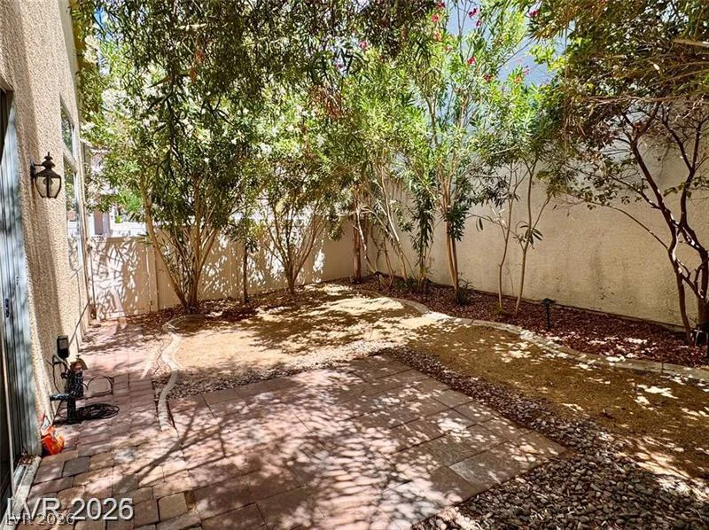 1529 Tillman Falls, Las Vegas, NV 89183