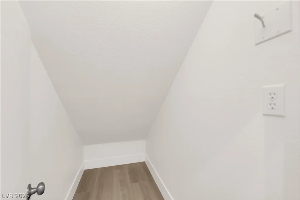 1529 Tillman Falls, Las Vegas, NV 89183