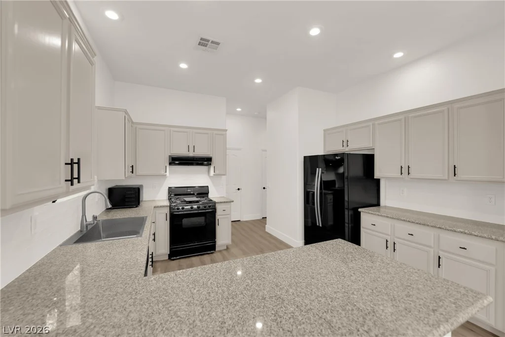 1529 Tillman Falls, Las Vegas, NV 89183