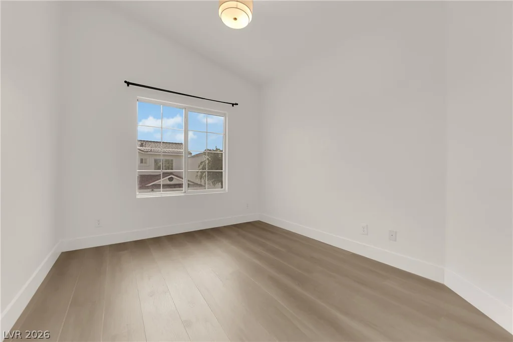 1529 Tillman Falls, Las Vegas, NV 89183