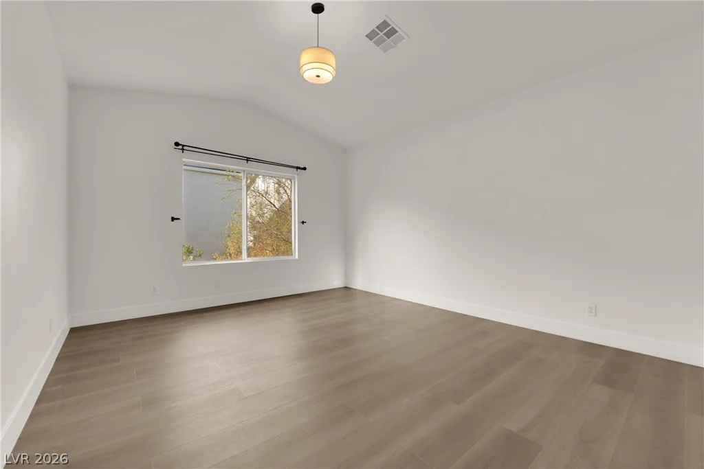 1529 Tillman Falls, Las Vegas, NV 89183
