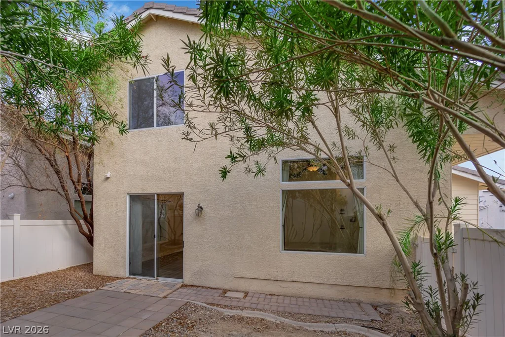 1529 Tillman Falls, Las Vegas, NV 89183