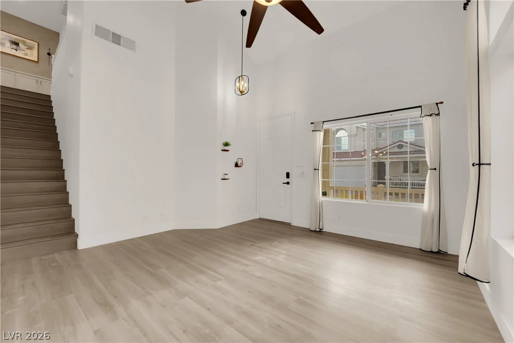 1529 Tillman Falls, Las Vegas, NV 89183