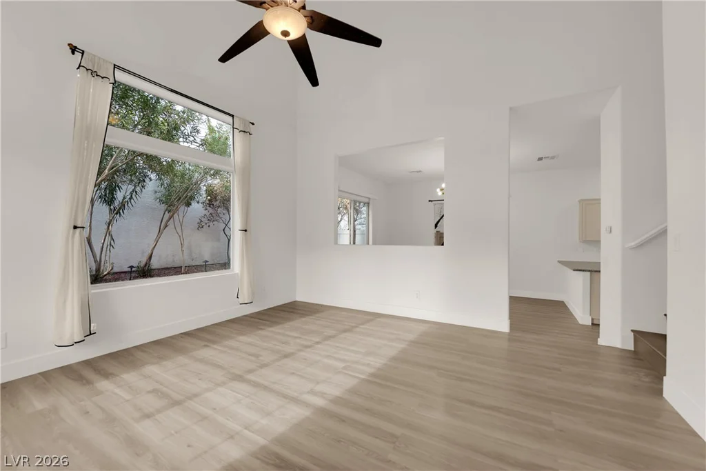 1529 Tillman Falls, Las Vegas, NV 89183