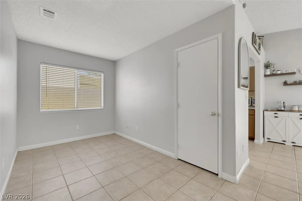 2127 ALISA MARIA, Las Vegas, NV 89104