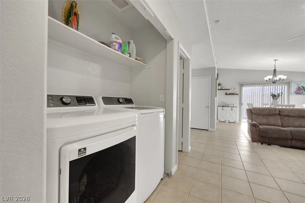 2127 ALISA MARIA, Las Vegas, NV 89104