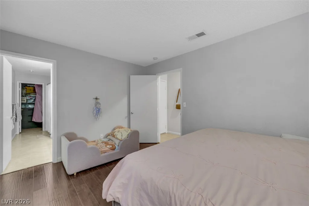 2127 ALISA MARIA, Las Vegas, NV 89104