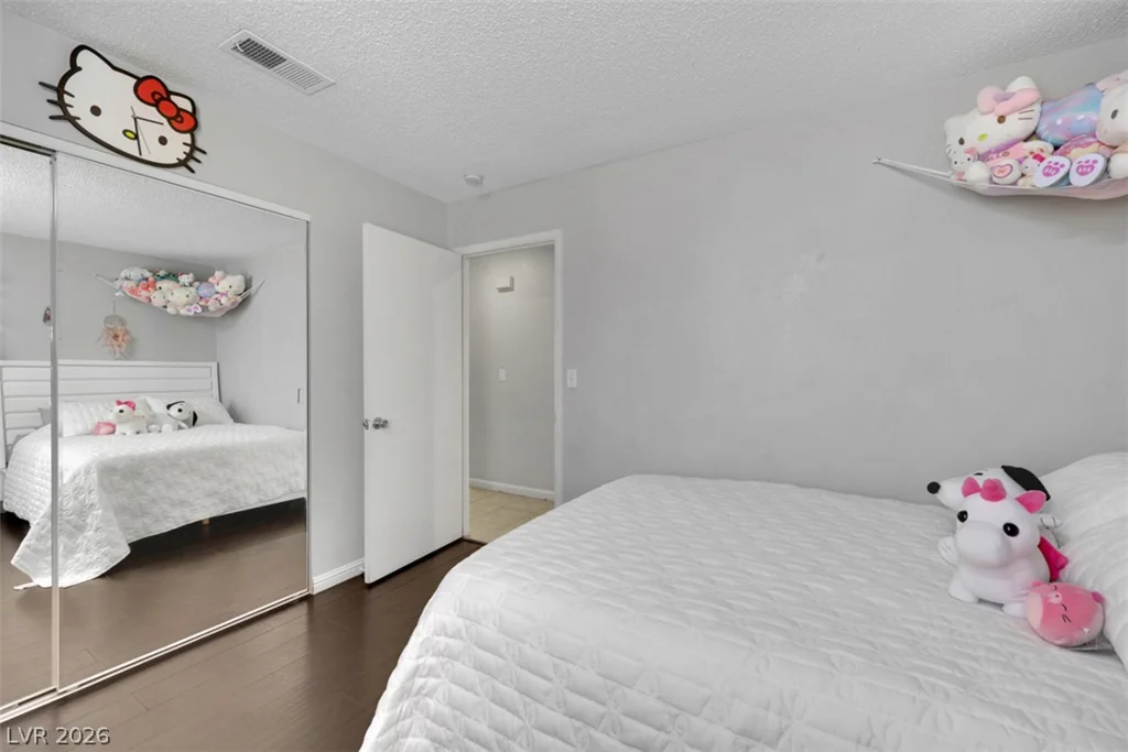 2127 ALISA MARIA, Las Vegas, NV 89104
