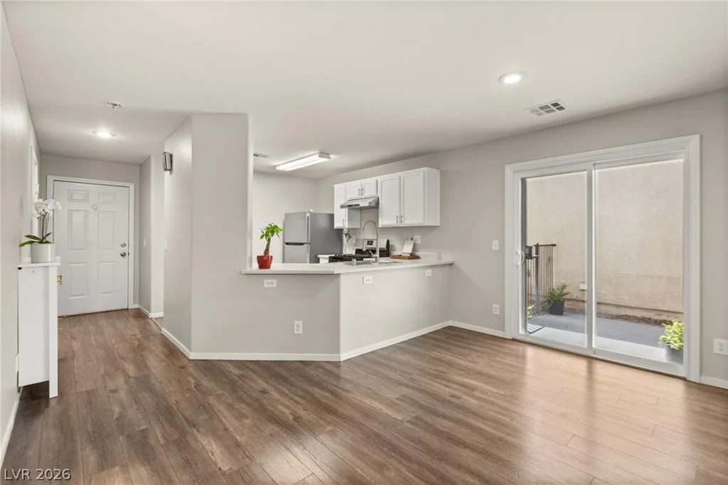 9929 Fragile Fields, Las Vegas, NV 89183