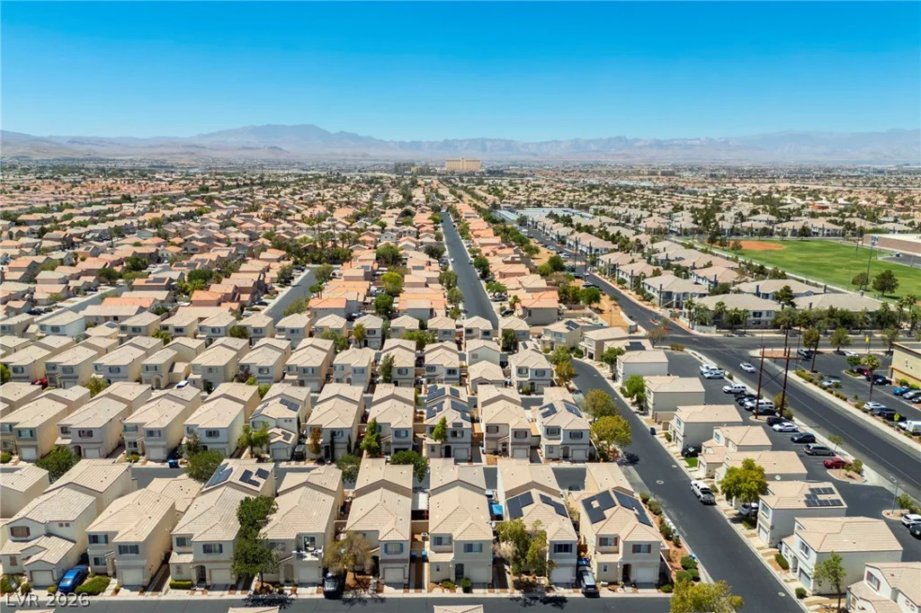 9929 Fragile Fields, Las Vegas, NV 89183