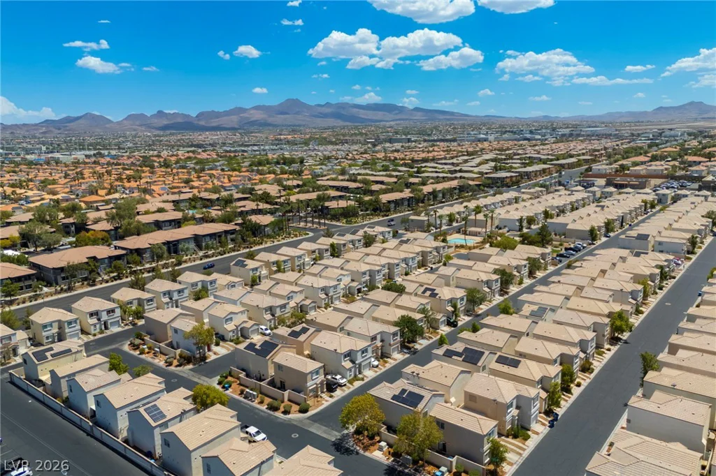 9929 Fragile Fields, Las Vegas, NV 89183
