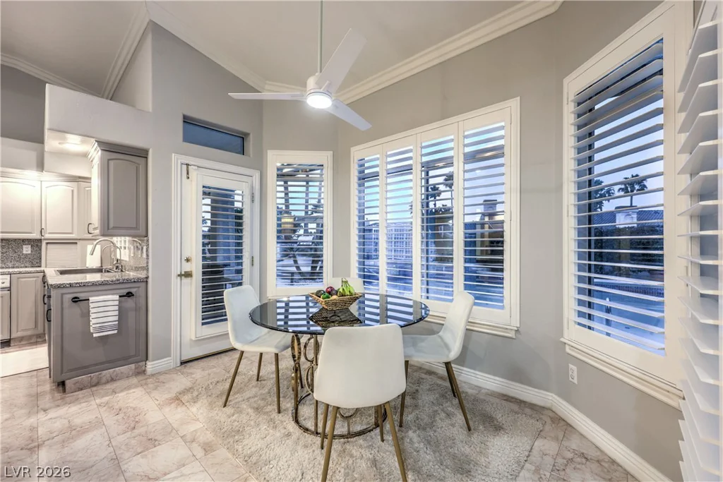 1941 Black Water, Las Vegas, NV 89117