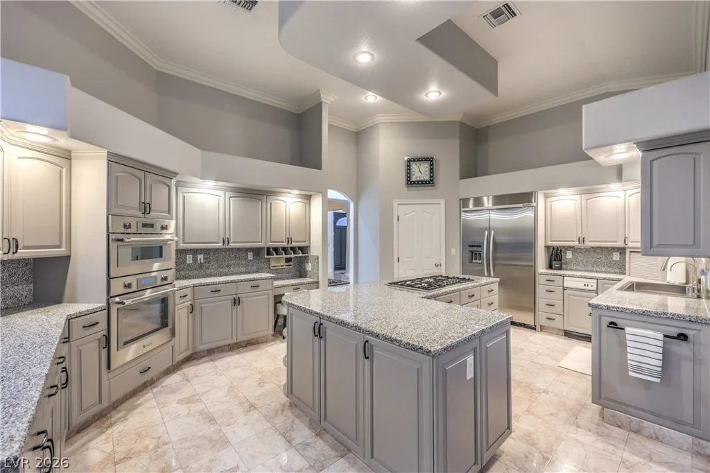 1941 Black Water, Las Vegas, NV 89117