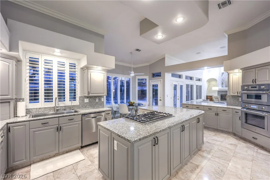1941 Black Water, Las Vegas, NV 89117