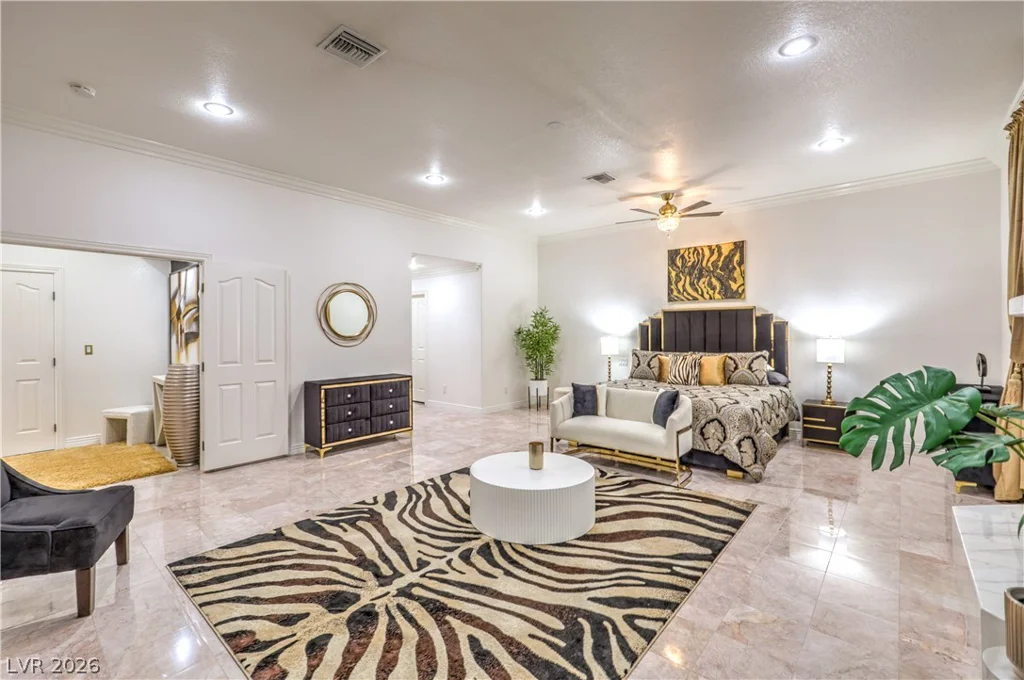 1941 Black Water, Las Vegas, NV 89117