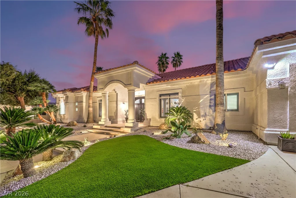 1941 Black Water, Las Vegas, NV 89117