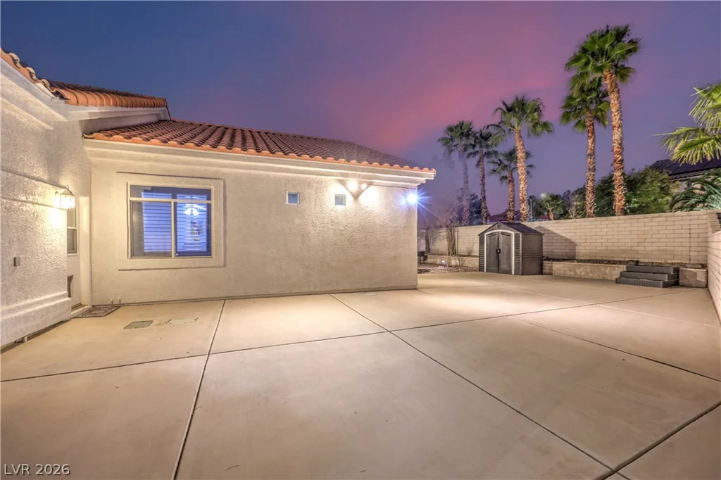 1941 Black Water, Las Vegas, NV 89117
