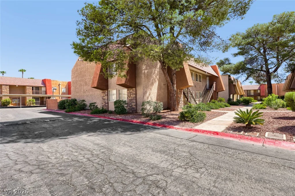 5449 Indian River, Las Vegas, NV 89103