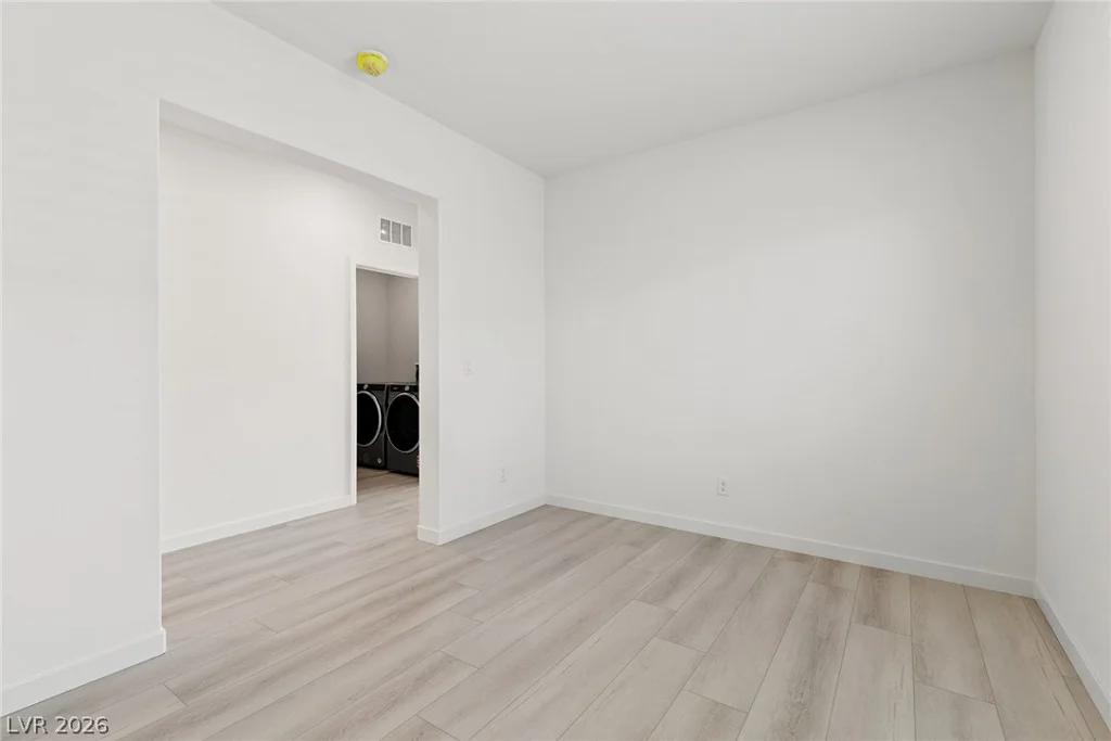2727 Avril Point, Las Vegas, NV 89156