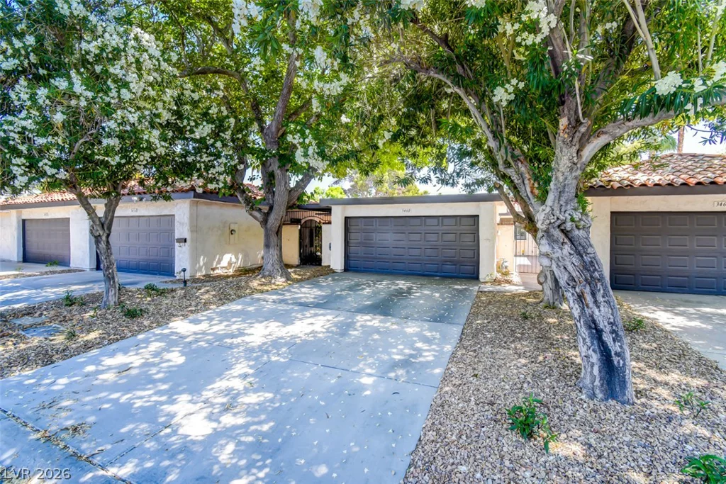 3460 Pino, Las Vegas, NV 89121