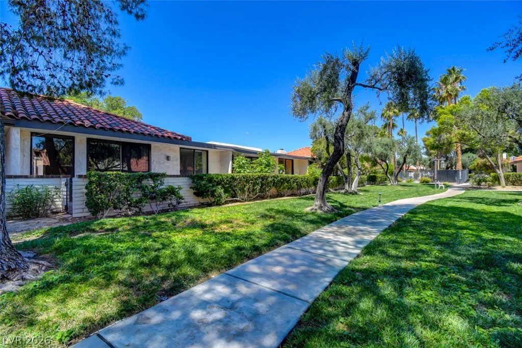 3460 Pino, Las Vegas, NV 89121