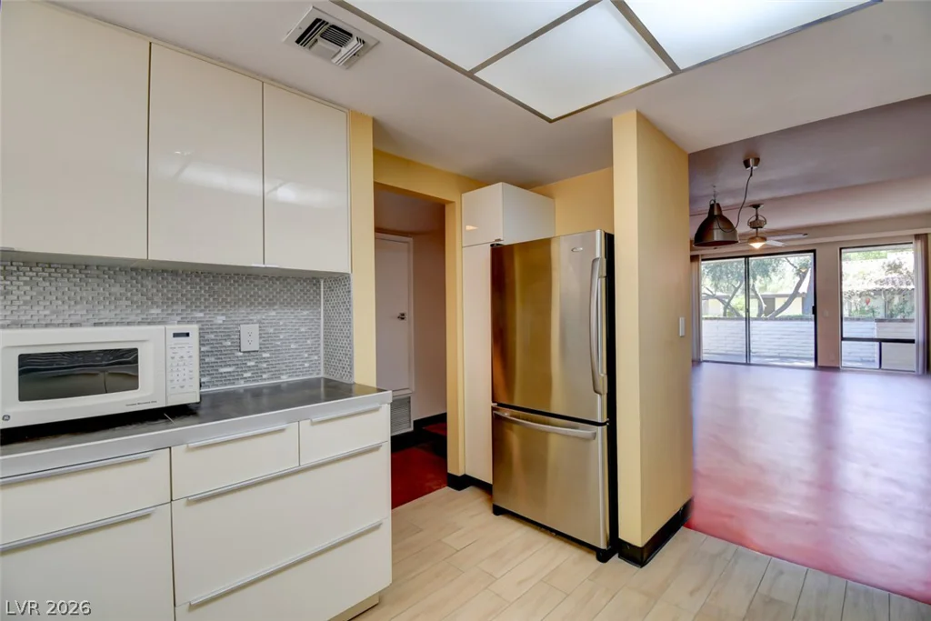 3460 Pino, Las Vegas, NV 89121