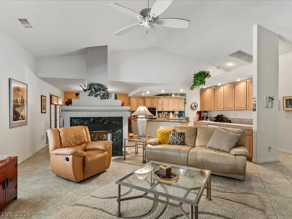 3740 Rick Stratton, Las Vegas, NV 89120