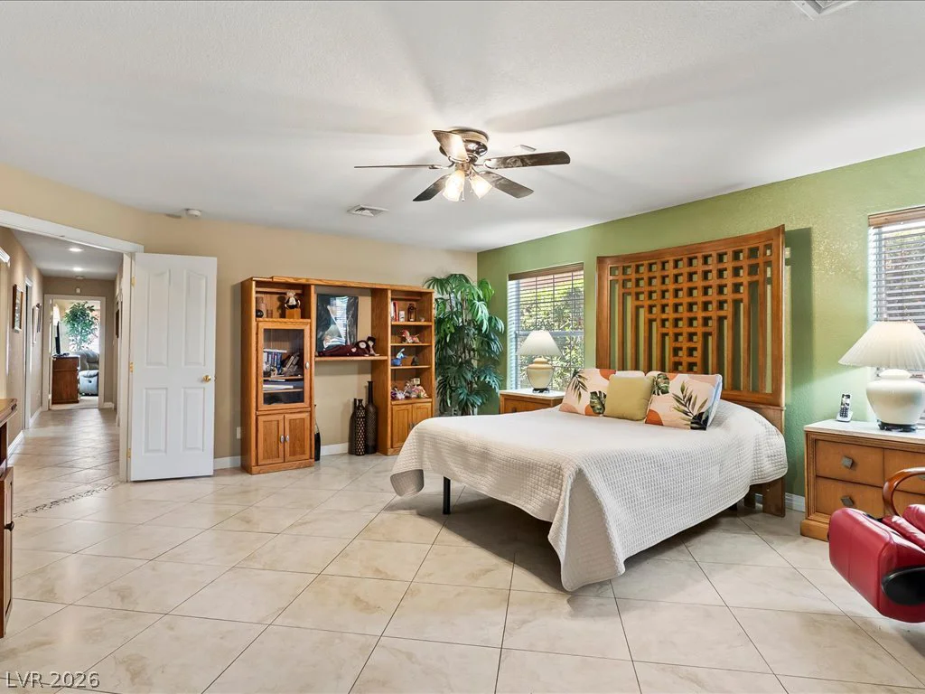 3740 Rick Stratton, Las Vegas, NV 89120