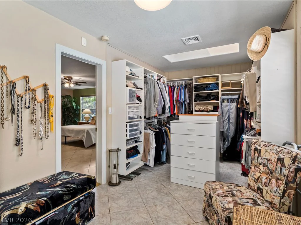 3740 Rick Stratton, Las Vegas, NV 89120
