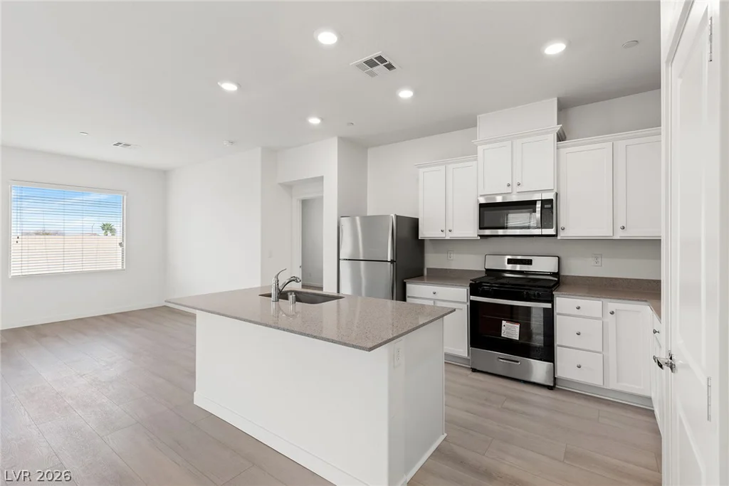 2754 Avril Point, Las Vegas, NV 89156