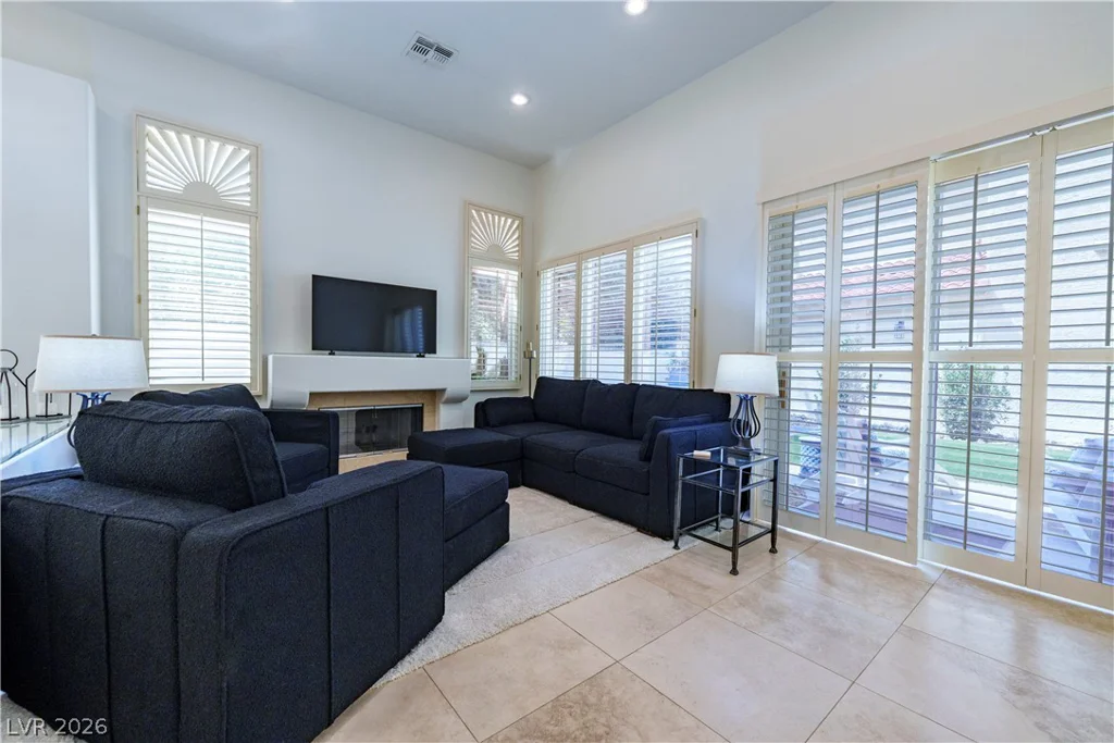 5121 Kapalua, Las Vegas, NV 89113