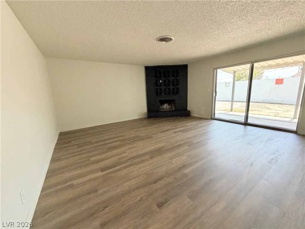 1483 Pawnee, Las Vegas, NV 89169