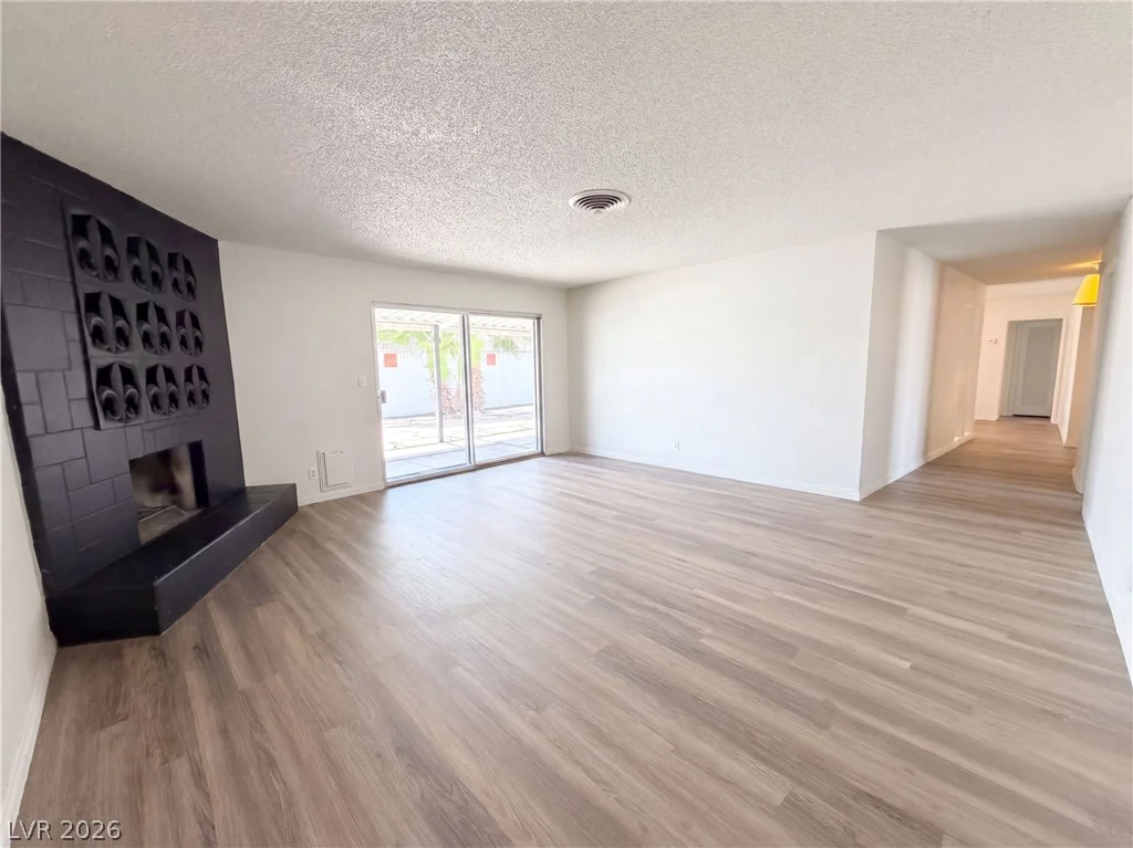1483 Pawnee, Las Vegas, NV 89169