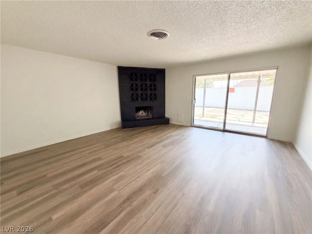 1483 Pawnee, Las Vegas, NV 89169