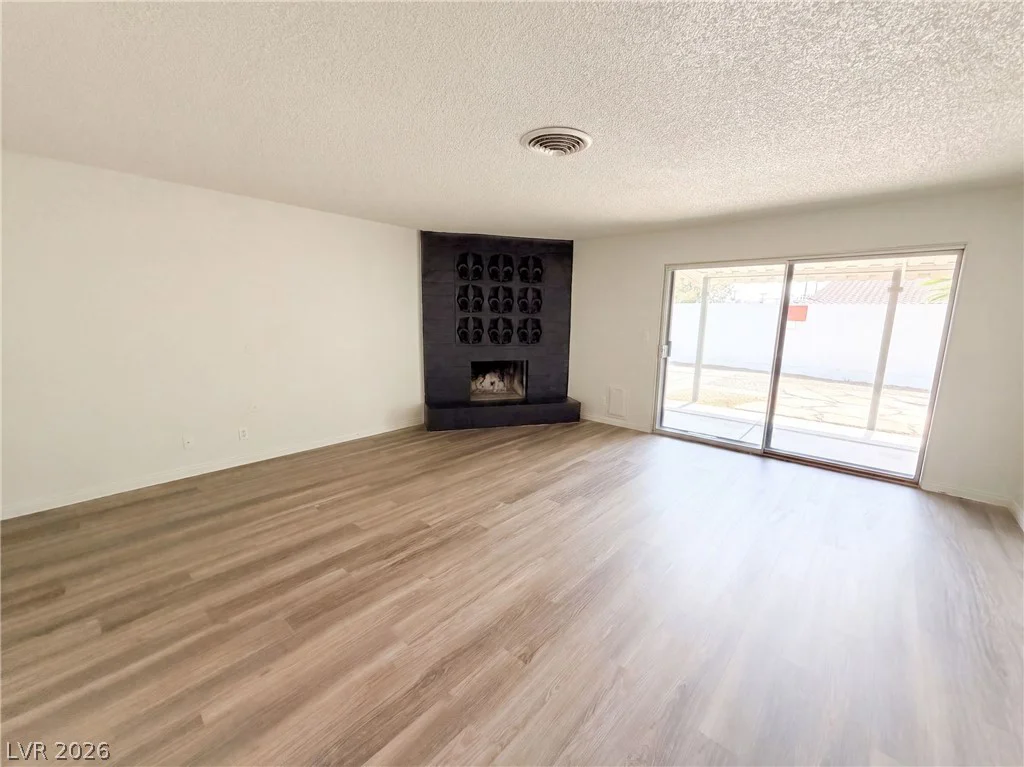1483 Pawnee, Las Vegas, NV 89169
