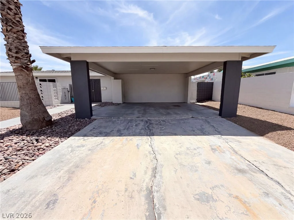 1483 Pawnee, Las Vegas, NV 89169