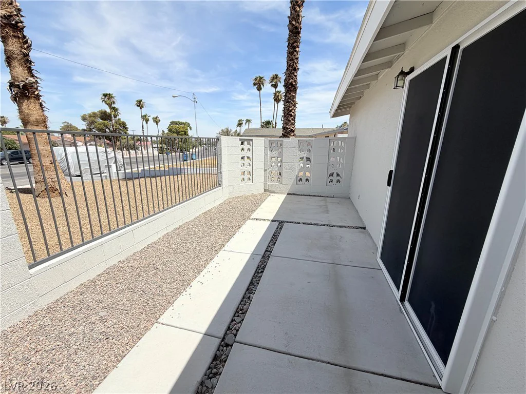 1483 Pawnee, Las Vegas, NV 89169