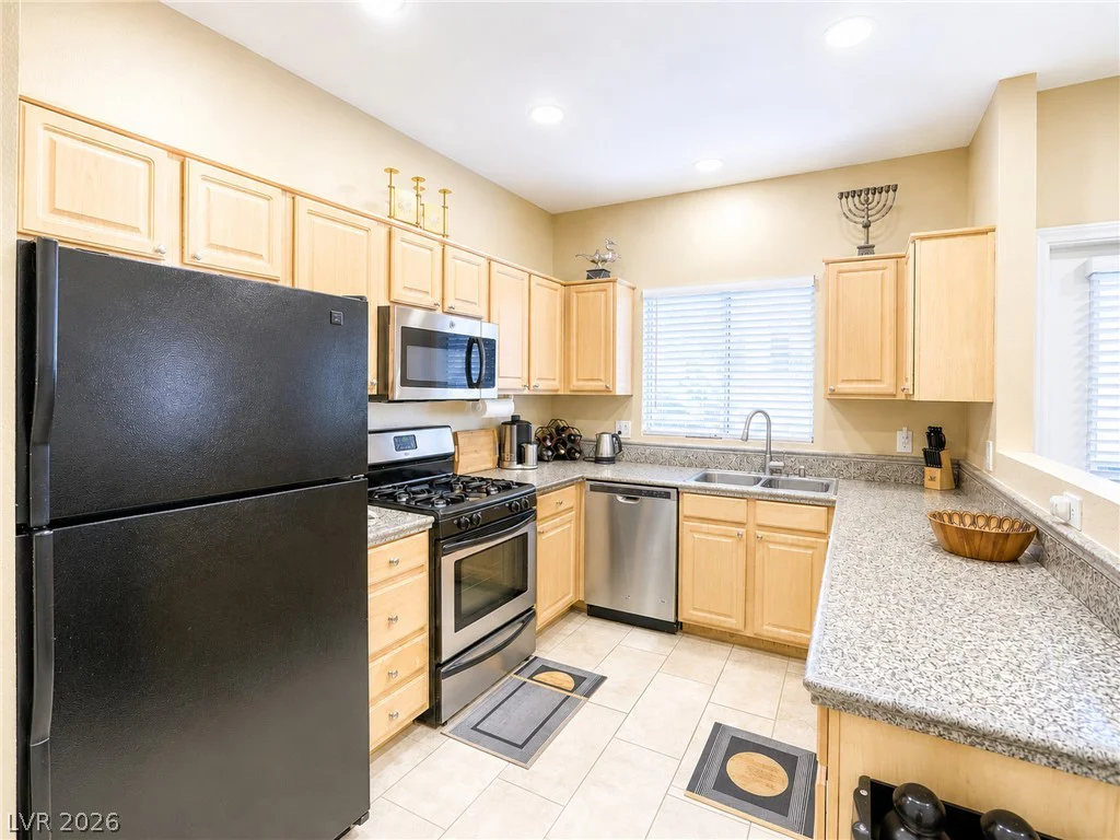 5250 Rainbow, Las Vegas, NV 89118