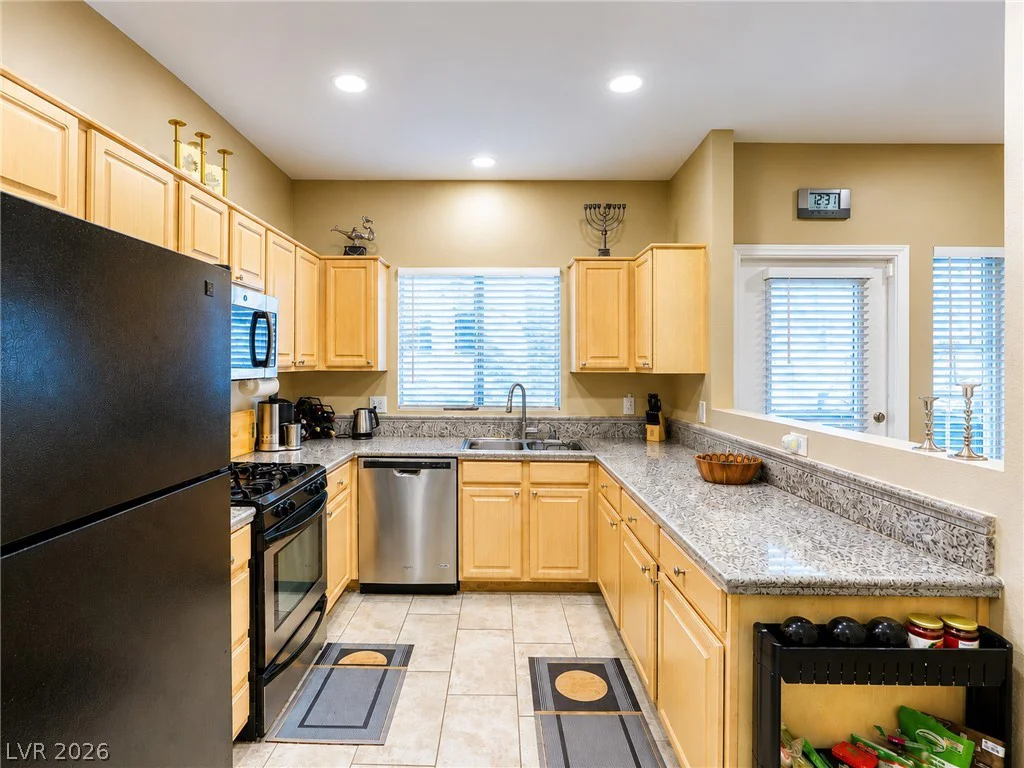 5250 Rainbow, Las Vegas, NV 89118