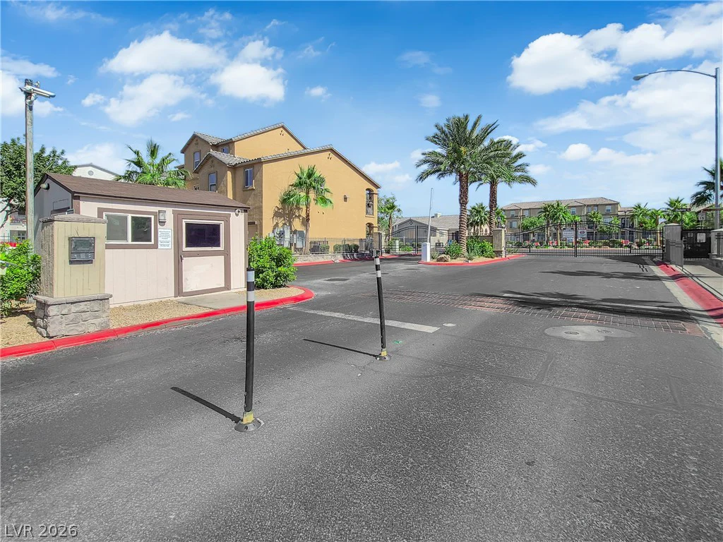 4594 Ingleton, Las Vegas, NV 89115