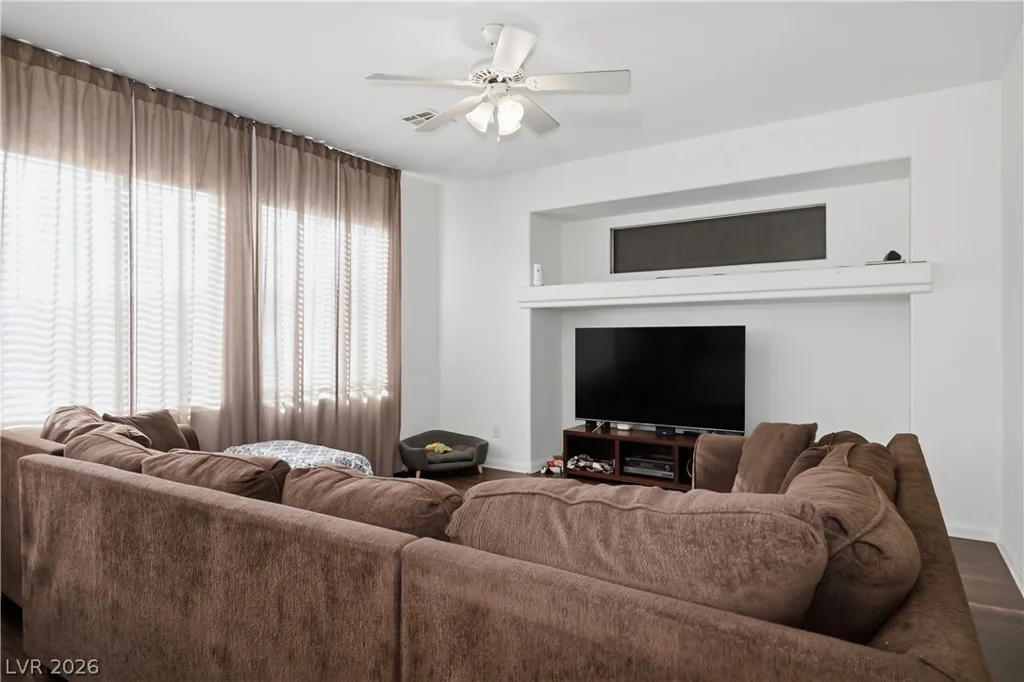 5617 Midnight Breeze, North Las Vegas, NV 89081