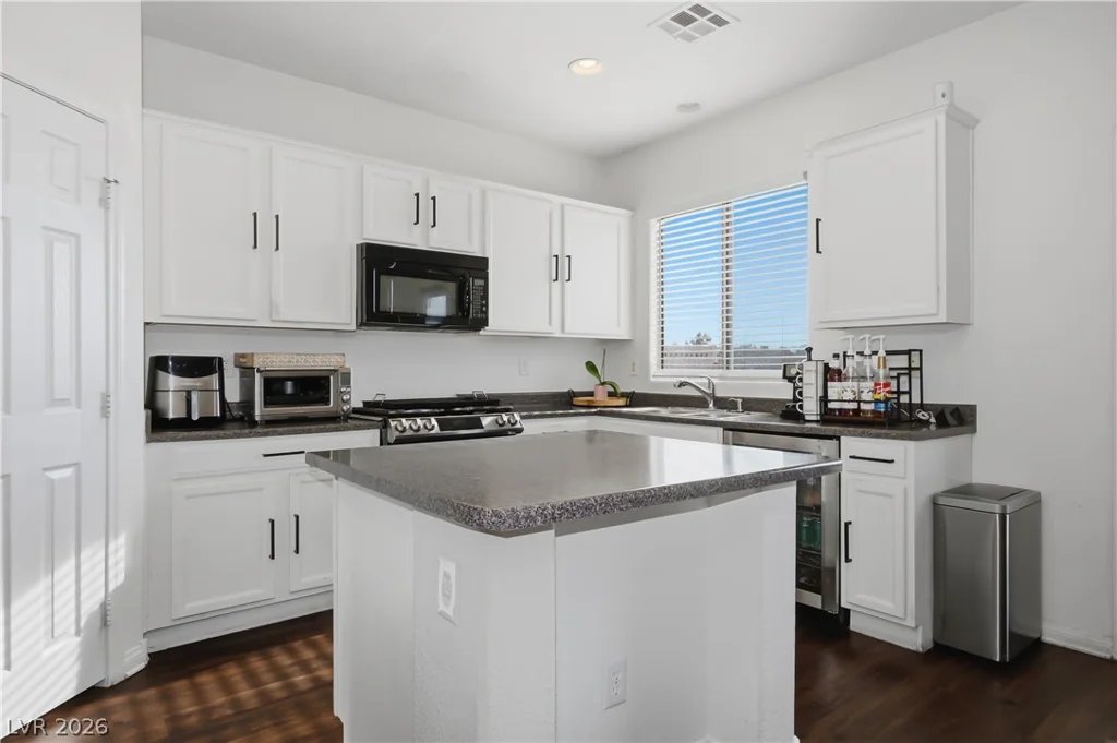 5617 Midnight Breeze, North Las Vegas, NV 89081