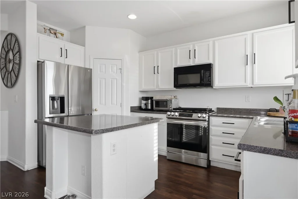 5617 Midnight Breeze, North Las Vegas, NV 89081